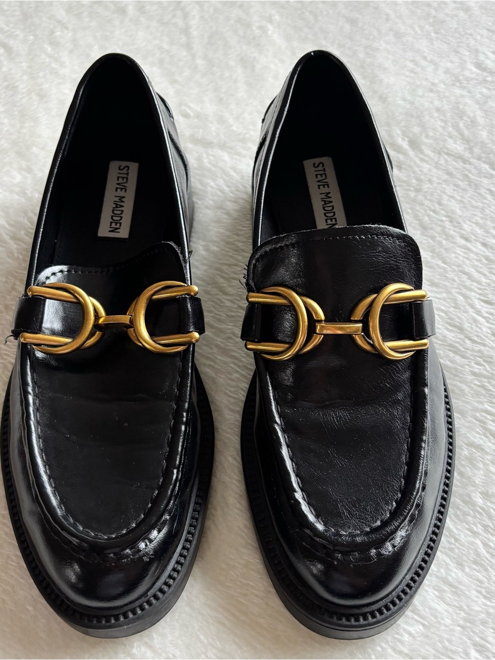 Steve Madden Slip On black Loafers Gold Chain Womenโs Size 9